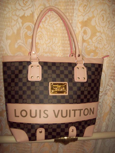 Bolsa Modelo Bau - Replica Louis Vuitton